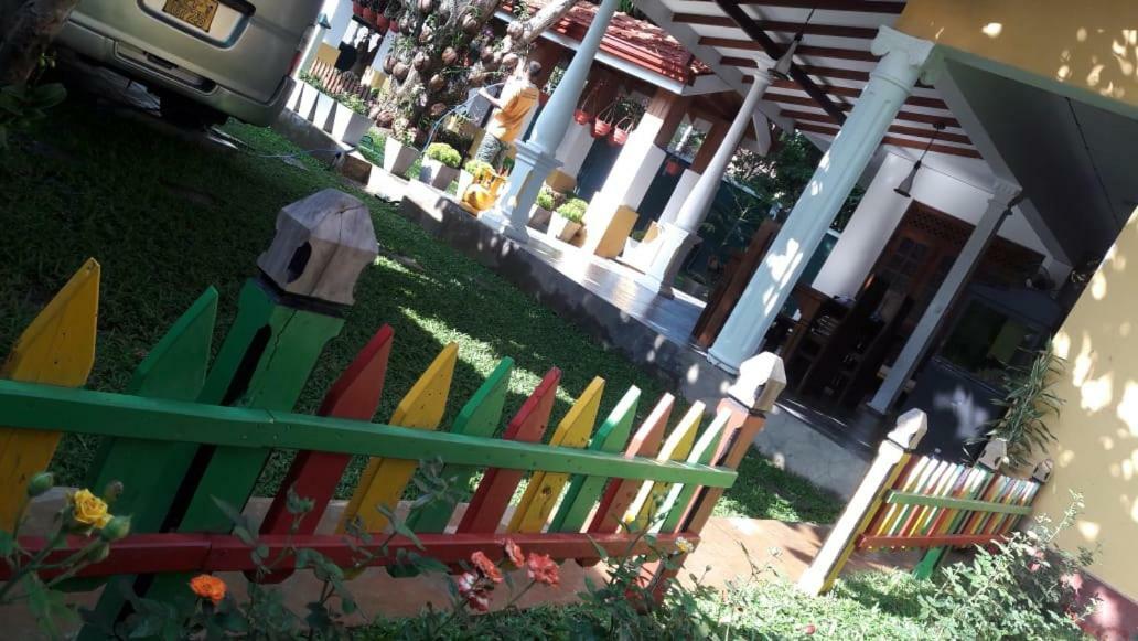Pearl Holiday Villa Katunayaka Exterior foto